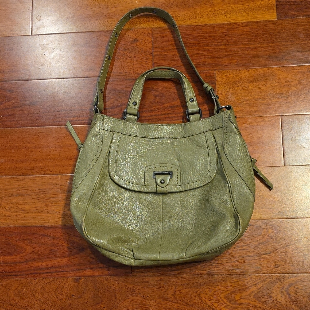 Perlina Olive Green Shoulder Bag